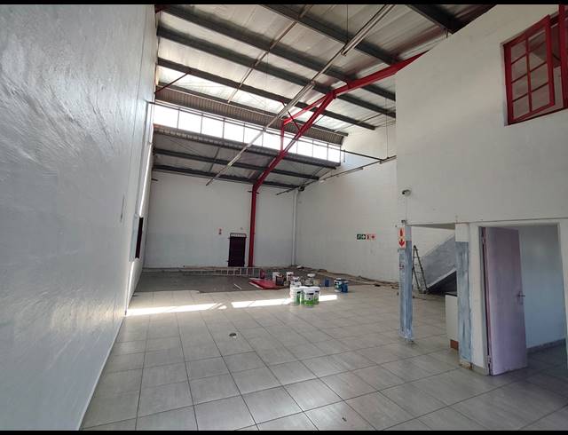 208M² MINI FACTORY TO LET IN SPRINGFIELD PARK